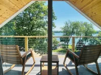 Lakefront Haven: Waterfront Oasis with Dock, Spacious Swim Pier & Pano Lake view - Wifi
