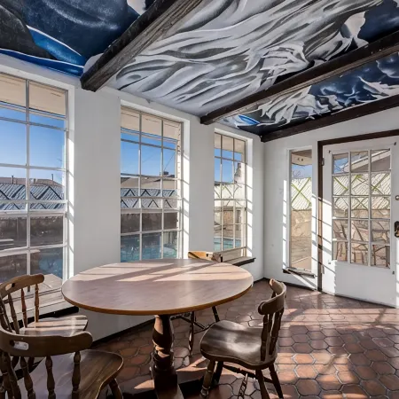 Harry Potter Wizarding Home: 5 Beds & Heated Salt Pool