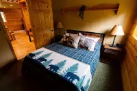Secluded North Shore Cottage Near Lake Superior, Hiking, and Snowmobile Trails - 4-Star