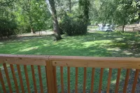 Historic Cottage - At Hopelands Gardens close to Hitchcock Woods (Remodeled) - 4 étoiles