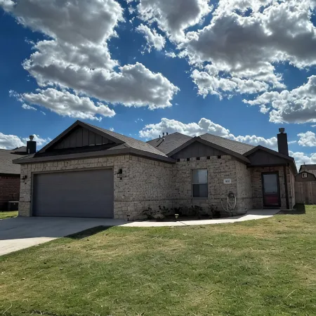 Newly Constructed Spacious 4-bed 2-bath house in Wolfforth