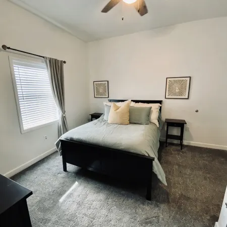 Lakeside Brand New Luxury Condo⚓️