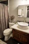 Completely Remodeled-- 1/1 just 2 blocks from the base! - 3つ星