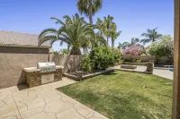Amazing pool, arcade game and basktball game loft, pool table, 5 bedrooms - 4-Star