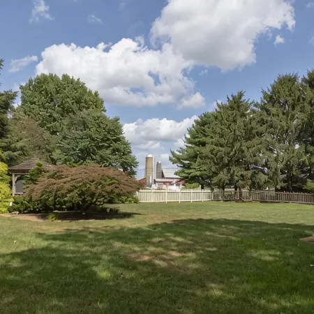 4BR Home w/ Country Setting & Farmland Views (Lancaster, PA, USA)
