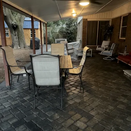 Enjoy Charlestons History & Carolina Sun -  3BR 2 BATH Old Mt. Pleasant