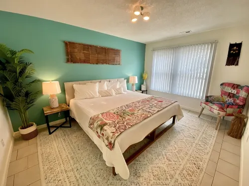 Great First Floor Condo! - 4-Star