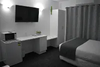 โรงแรมริเวียร่า - ที่มีที่จอดรถ