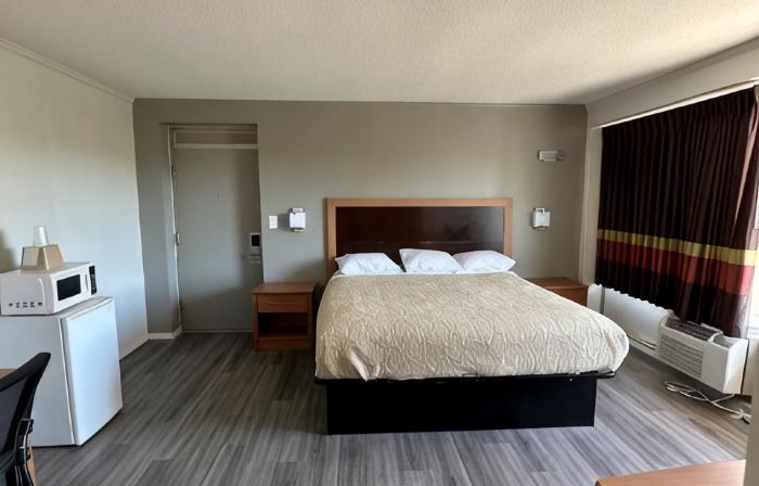 Budgetel Inn & Suites
