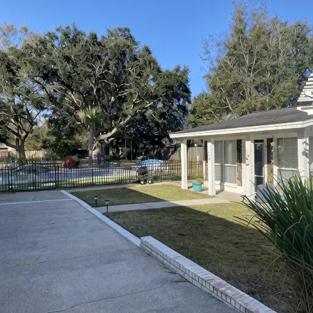Relax by the Gulf Coast, just 8 mins from Gulfport Beach