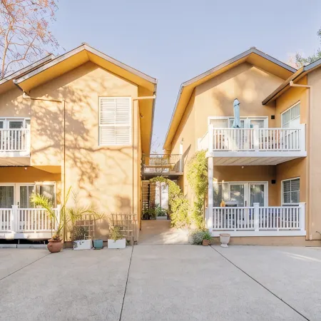 Downtown Napa!  Unit D Walk to Everything!