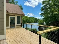 Newly renovated & furnished 3 bdrm, 2 bath lake home, dock, spectacular view - 4-stjärniga
