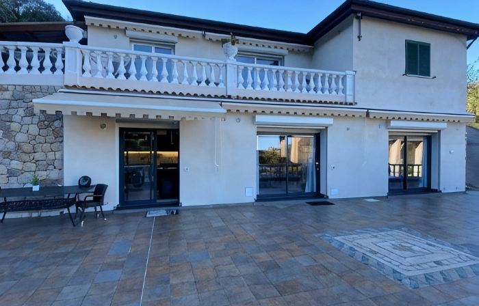 Villa Isabella: relaxation, calm, pool and beautiful beaches nearby