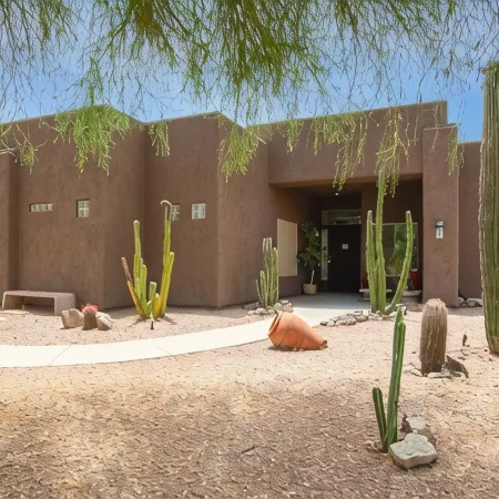Spacious 4-bedroom house with Mountain View’s, pool and putting green.