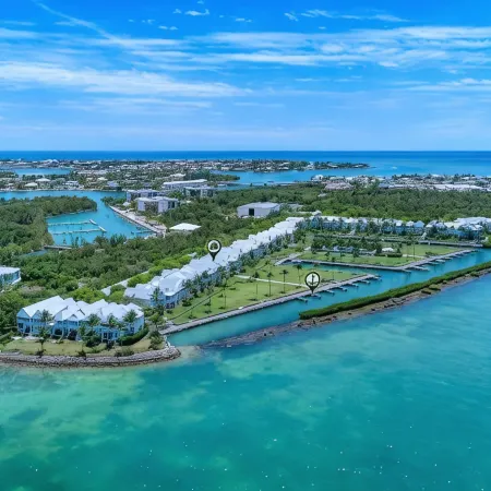 Marlin House 52: Gated Luxury Villa w/ Dockage, Sunset Views and Pool
