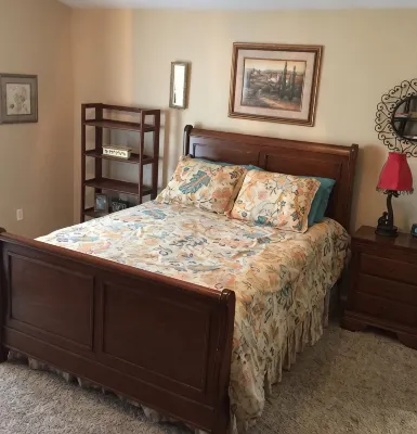 Perfect Location! - Homestays