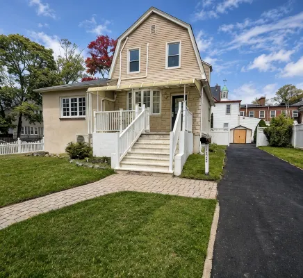 Spacious 3Br Family Home Near NYC – Private Backyard, BBQ and Free Parking - 무료 와이파이