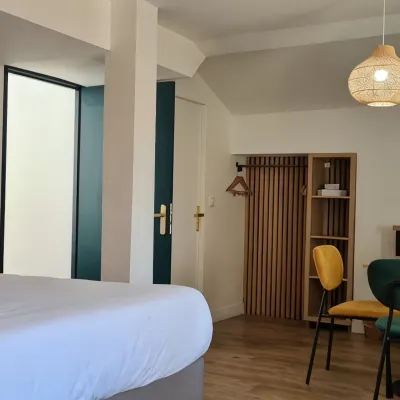 Hôtel Maison Paradis Hoteles cerca de Plaza Castellane