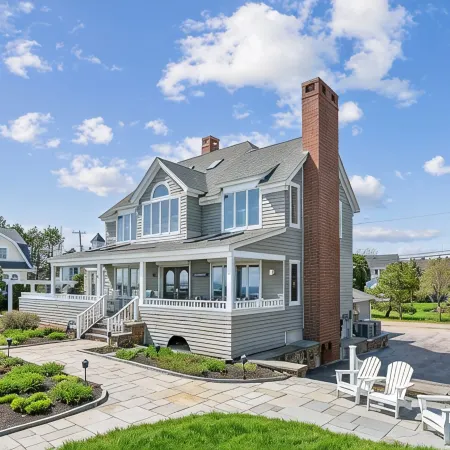 Spectacular Oceanfront Beach House on Gooch's Beach