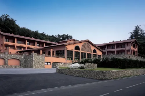 Meridiana Country Hotel - balcony