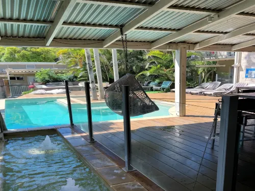 Noosa Flashpackers - Swimmingpools