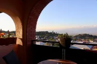 Hotel Horizont Telavi - Mountain view