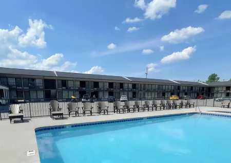 Travelodge by Wyndham Pigeon Forge Dollywood Lane