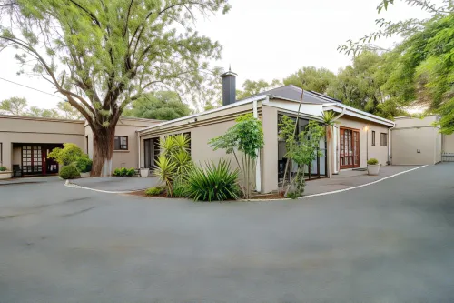 The Nightingale Guesthouse Hotel di Bloemfontein