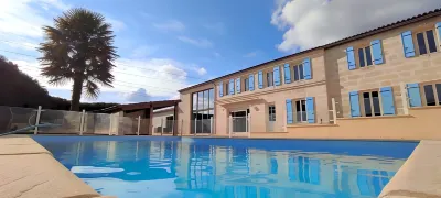 Les Cuves - Saintes Hotels in Chaniers
