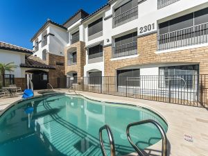 Metro Tempe Apartments