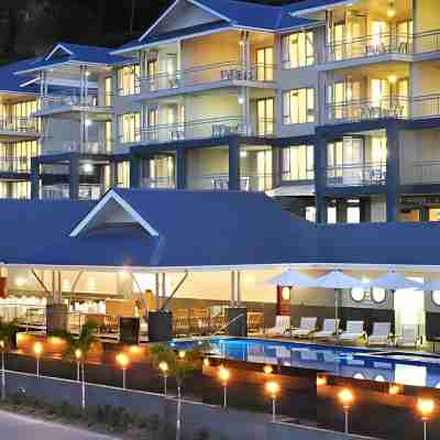 Club Wyndham Airlie Beach Hotel Exterior