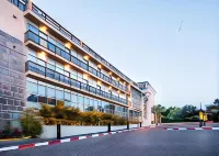 Aquaduct Hotel
