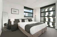Docklands Private Collection - City Harbour Apartments Hotels in Docklands