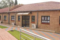 Emperor Lodge and Tours - 3-Star