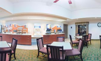 Baymont Inn & Suites by Wyndham Findlay