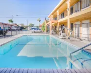Econo Lodge Inn & Suites Lodi - Wine Country Area - 2-Star