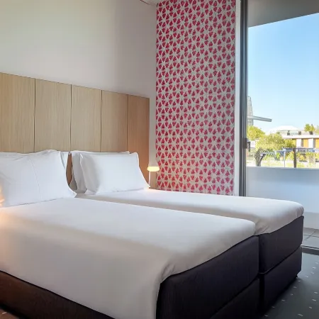 Stay Hotel Lisboa Aeroporto Отели рядом с достопримечательностью «Оливайш»