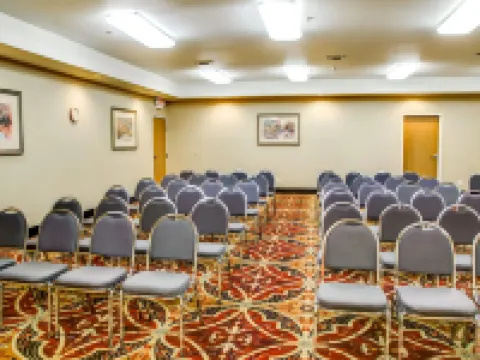 Comfort Suites Tyler South Hotels in Tyler