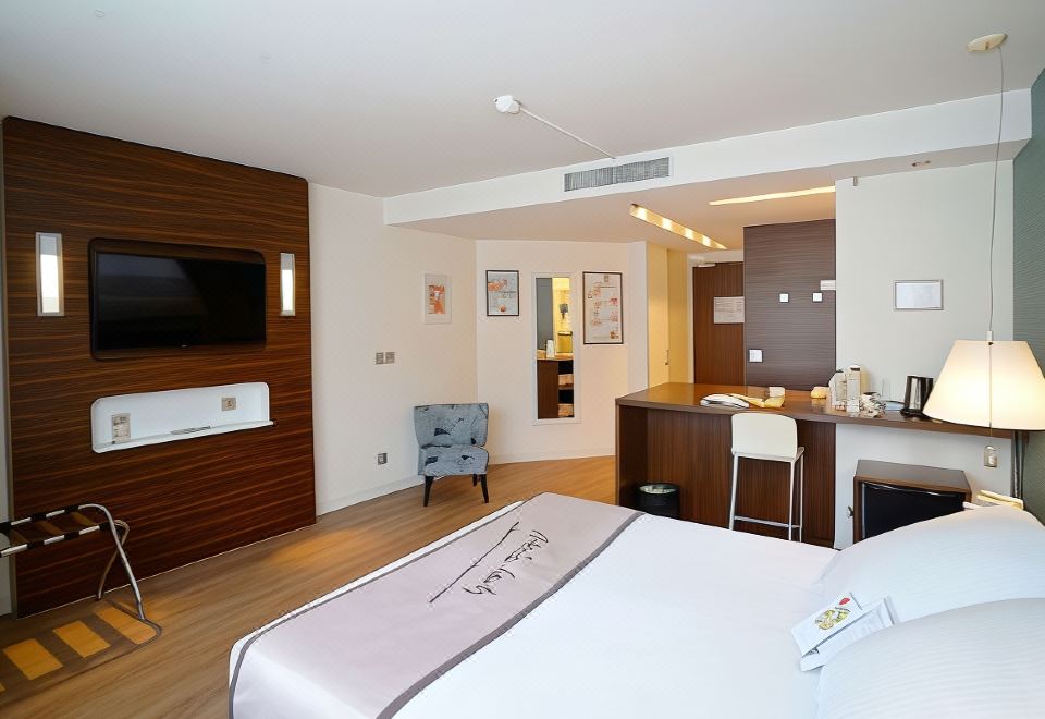 2. 호텔 리트레르 ..