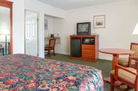 Redondo Inn and Suites