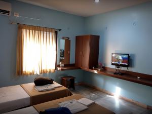 Hotel Tirumala Lodge