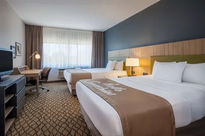 Days Inn & Suites by Wyndham Rochester Hills MI Hotels near Oakland University
