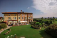 La Casa di Alice Hotels in Tonco