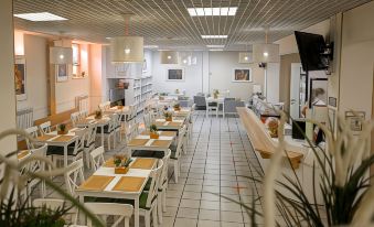 Standart - Hotel - Housity