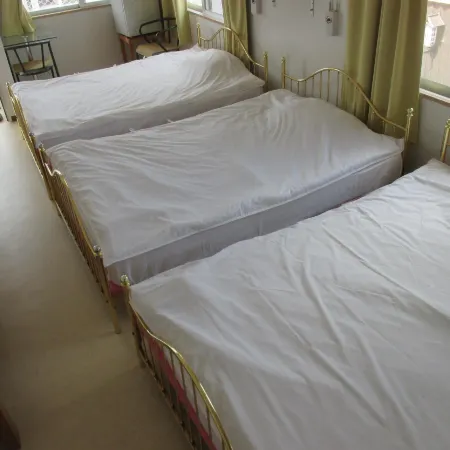 Ken Hostel