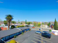 Casa Blanca Inn & Suites - 주차장