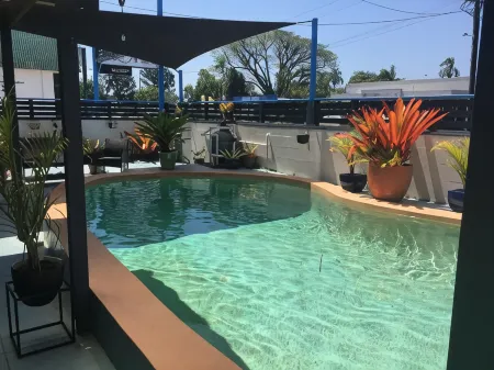 Black Marlin Motel Отели в г. Брамстон Бич