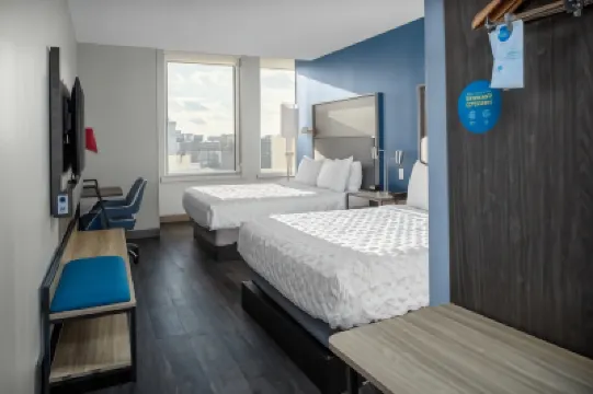 Tru by Hilton St. Louis Downtown Hotel berhampiran Greyhound Package Express