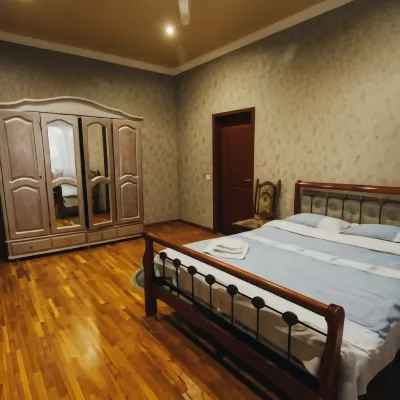 Lyuks Hotel Hotel di 