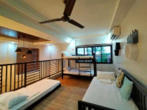 Pompeo and Luming's Inn